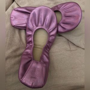 🎀THE STOREHOUSE FLATS IN BUBBLE GUM🎀